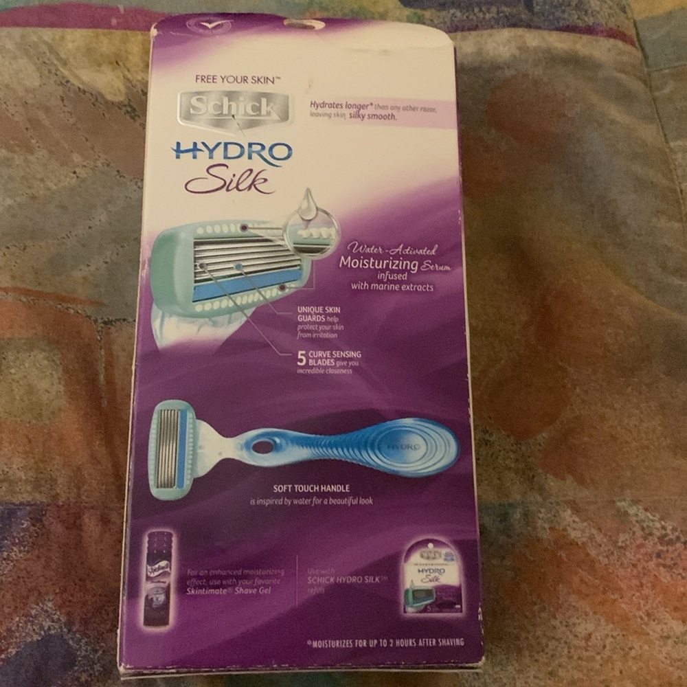Schick Hydro Silk Razor - Picture 2 of 2